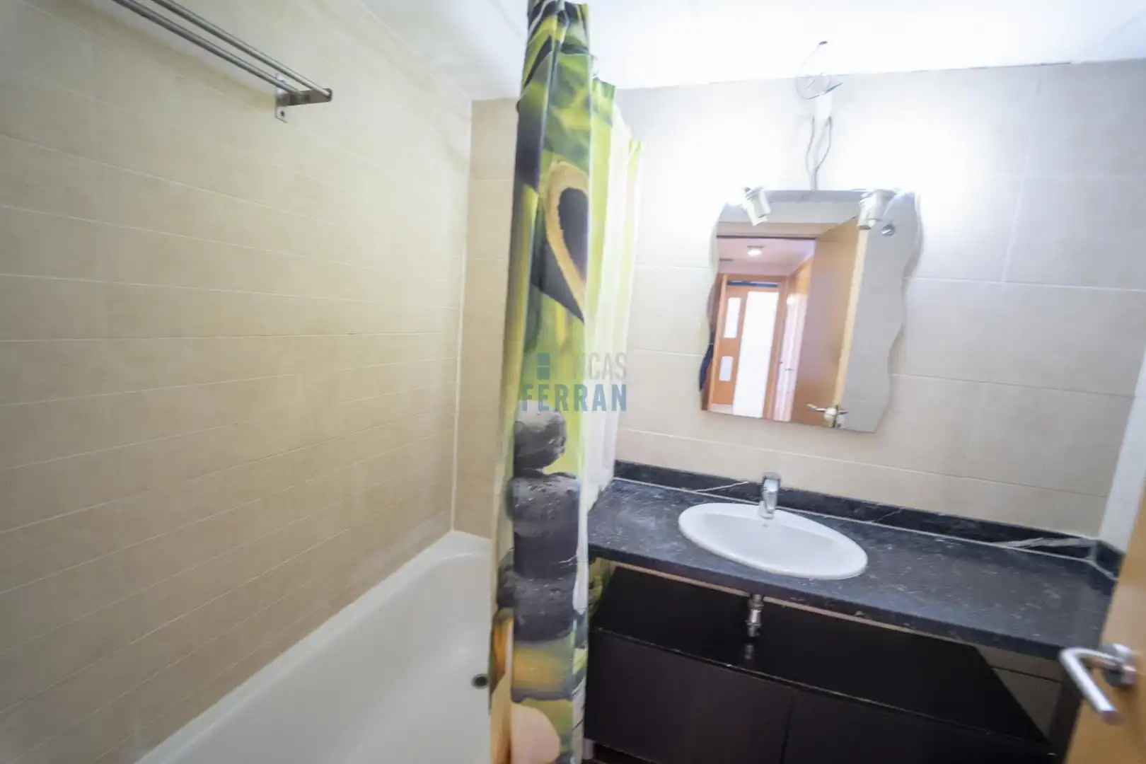 Baño de Ático en venta en El Vendrell con Aire acondicionado, Terraza y Trastero