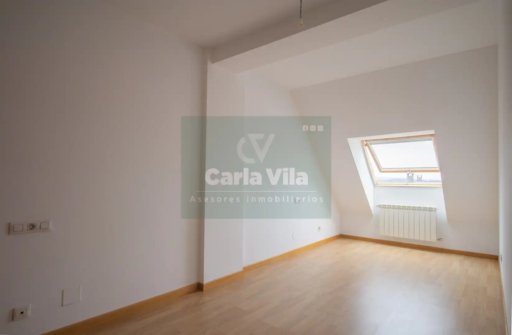 Habitación de Dúplex en venta en Lugo con Calefacción, Parquet y Terraza