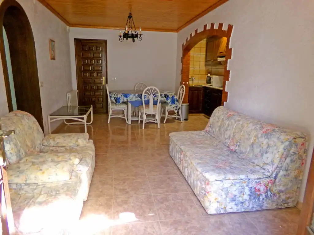 Sala d'estar de Casa o xalet en venda en L'Escala amb Aire condicionat, Calefacció i Terrassa