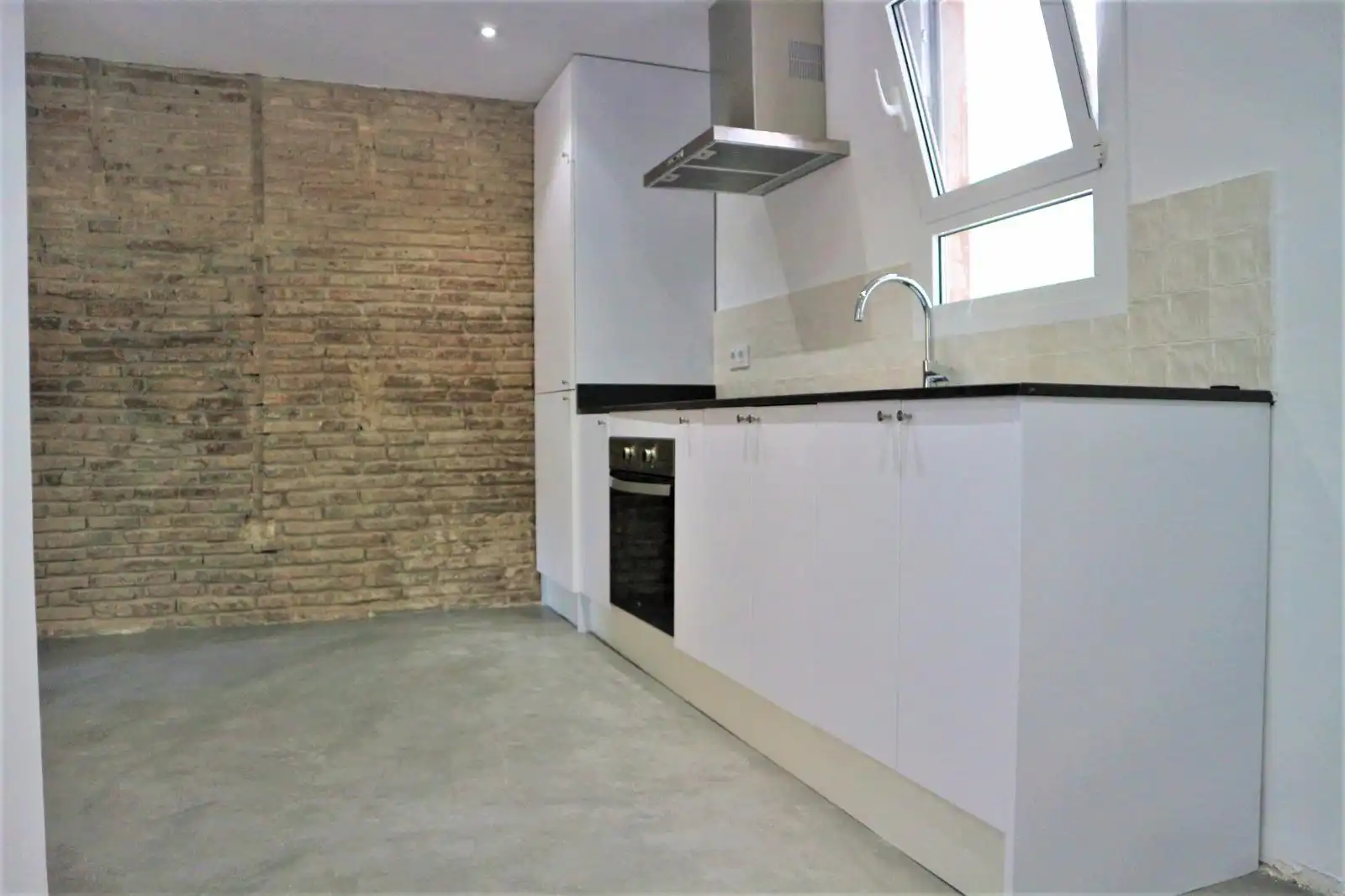 Appartamento con terrazza in vendita a Ciutat Vella, imagen 2