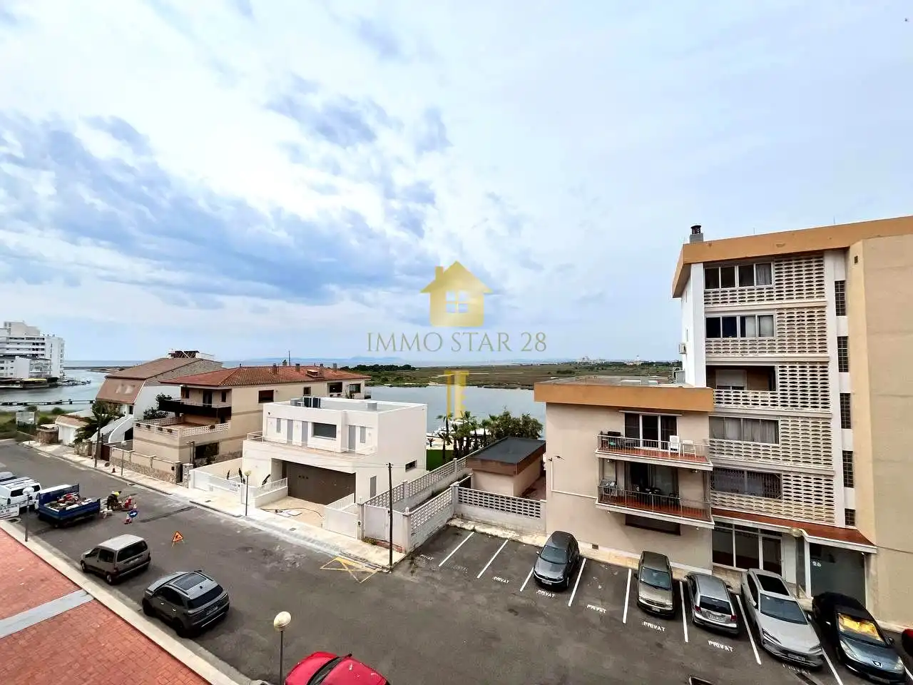 Vista exterior de Estudio en venta en Roses con Parquet, Amueblado y Piscina comunitaria
