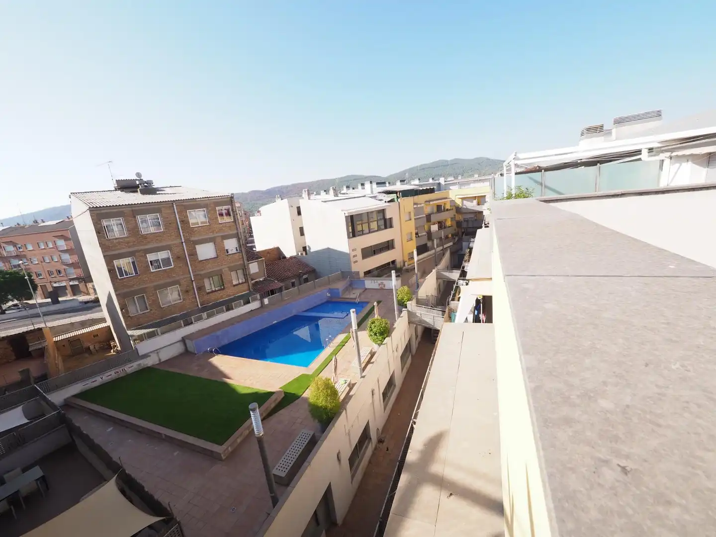 Piscina de Dúplex en venta en Vilanova del Camí con Terraza, Trastero y Piscina comunitaria