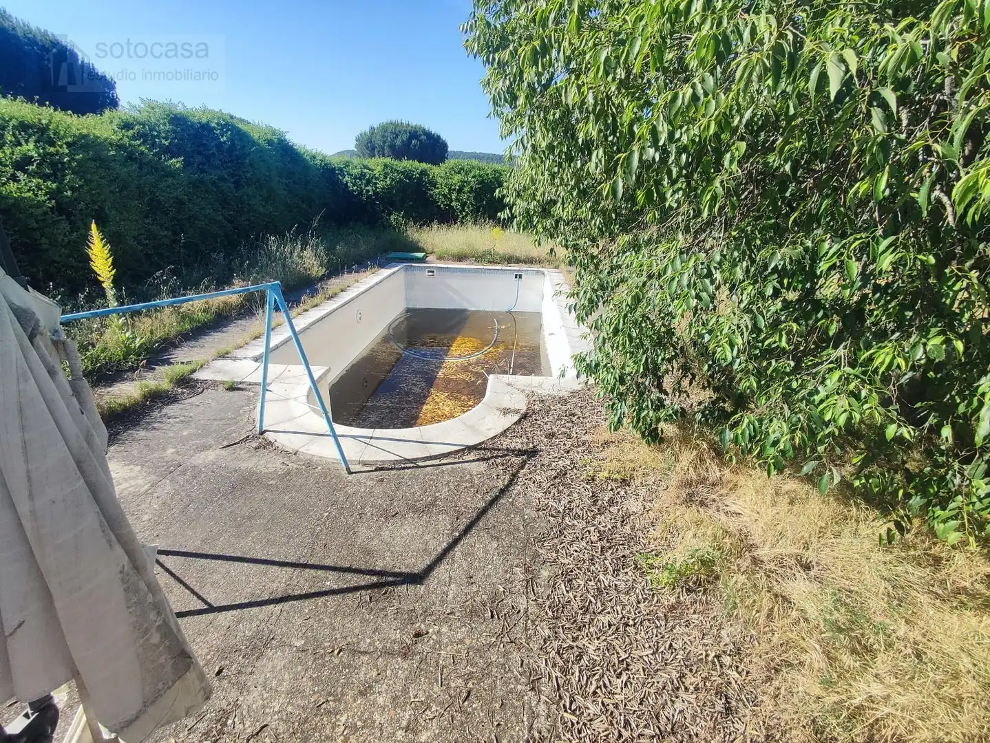 Piscina de Casa o xalet en venda en Traspinedo amb Calefacció, Jardí privat i Piscina