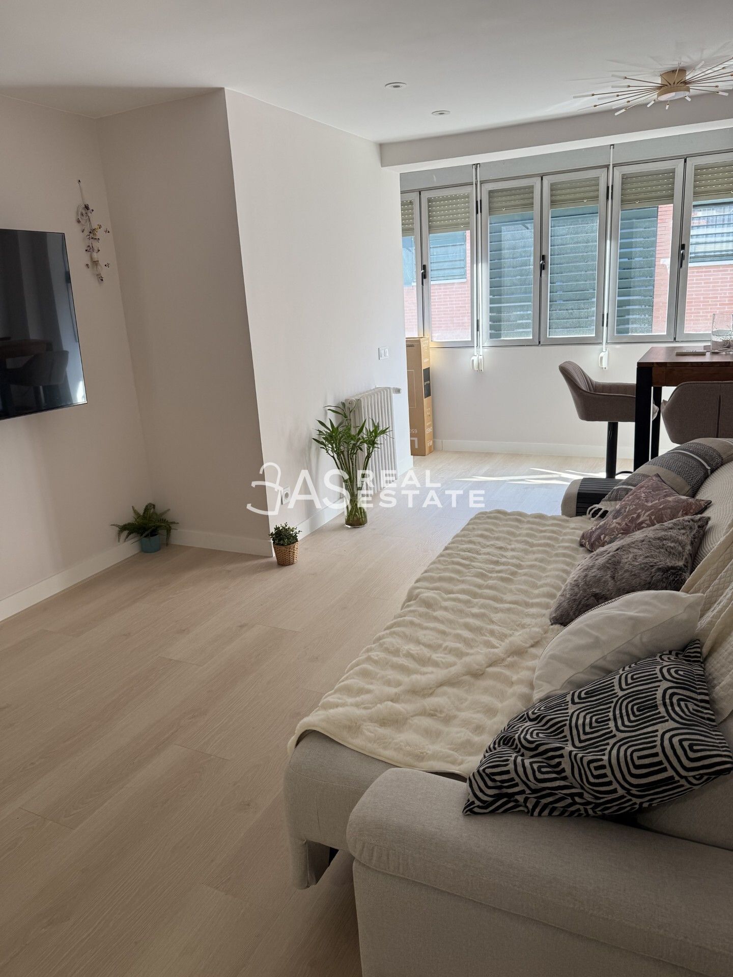 Bedroom of Flat for sale in  Madrid Capital  with Air Conditioner