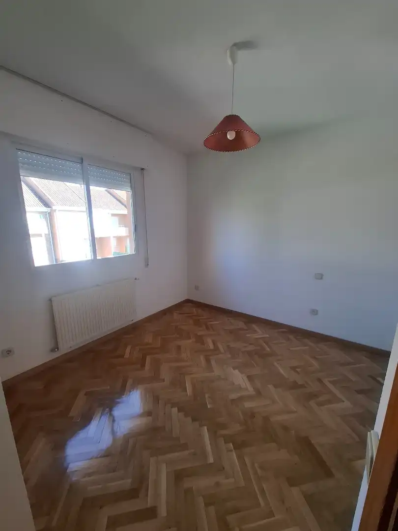 Habitación de Casa adosada de alquiler en Villaviciosa de Odón con Aire acondicionado, Calefacción y Jardín privado