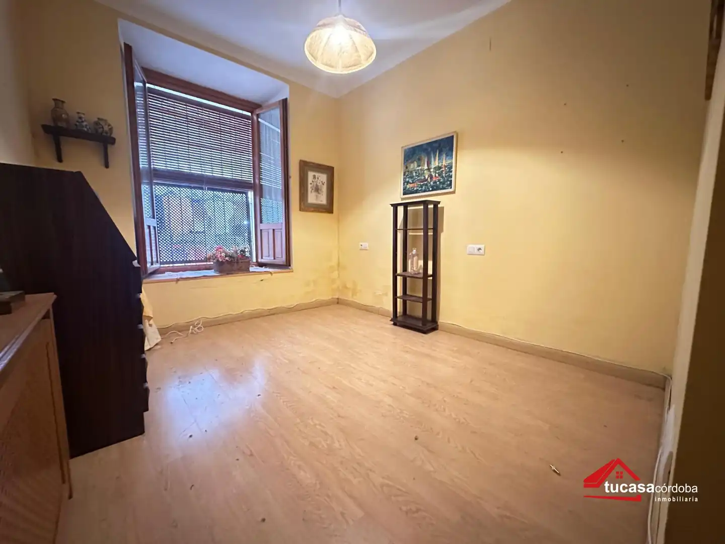 Habitación de Planta baja en venta en Córdoba con Parquet y Terraza