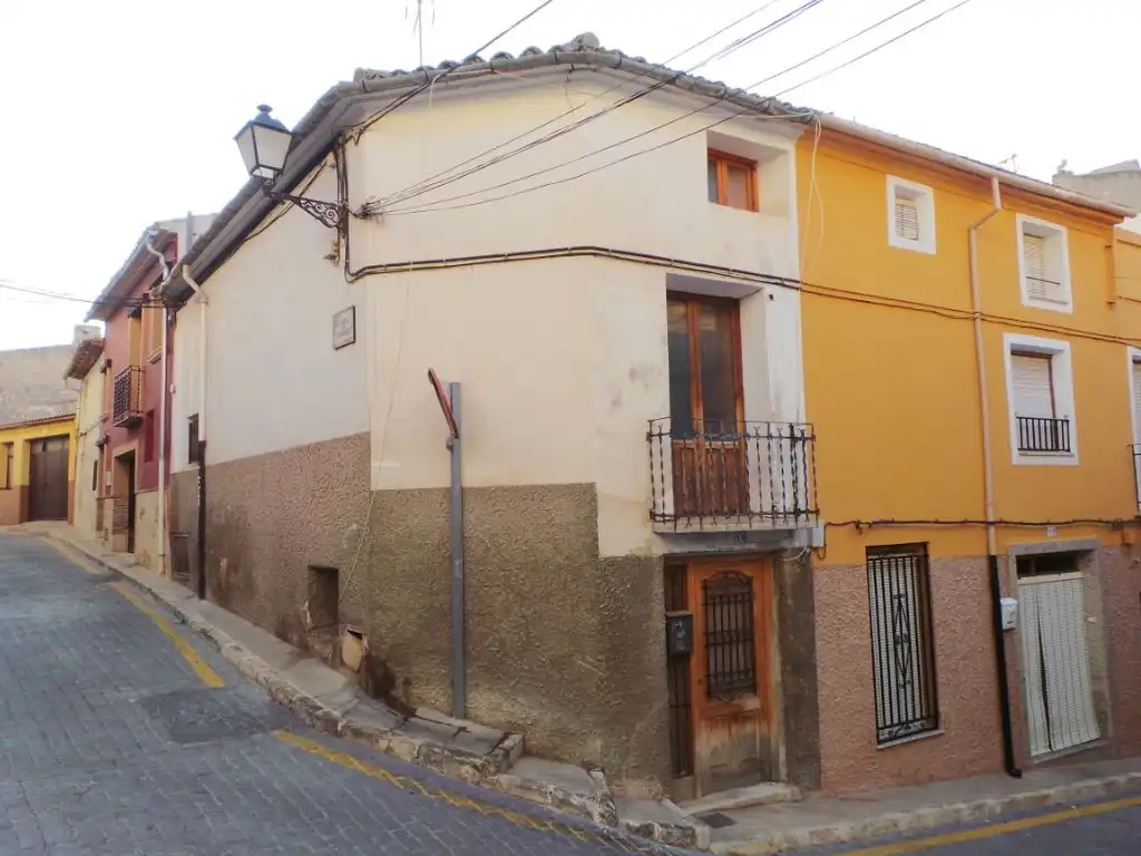 Vista exterior de Casa o chalet en venta en Castalla con Balcón