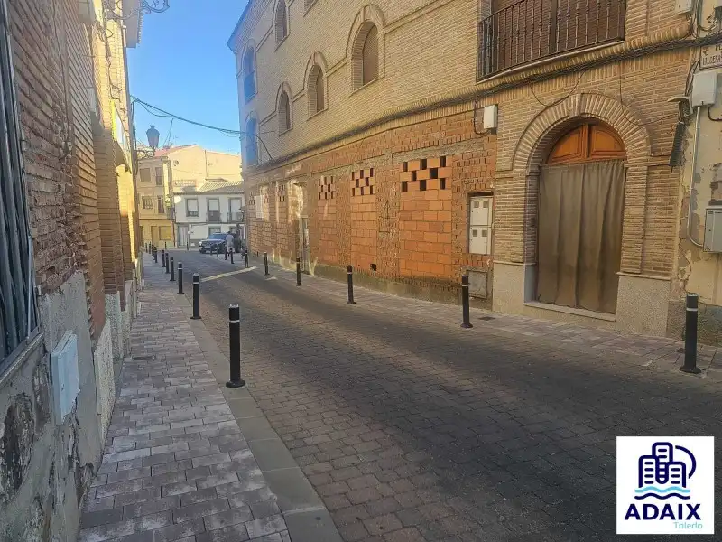 Vista exterior de Local de lloguer en Los Yébenes