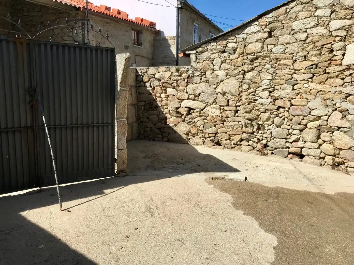 Aparcament de Casa o xalet en venda en Porto do Son amb Calefacció, Terrassa i Balcó