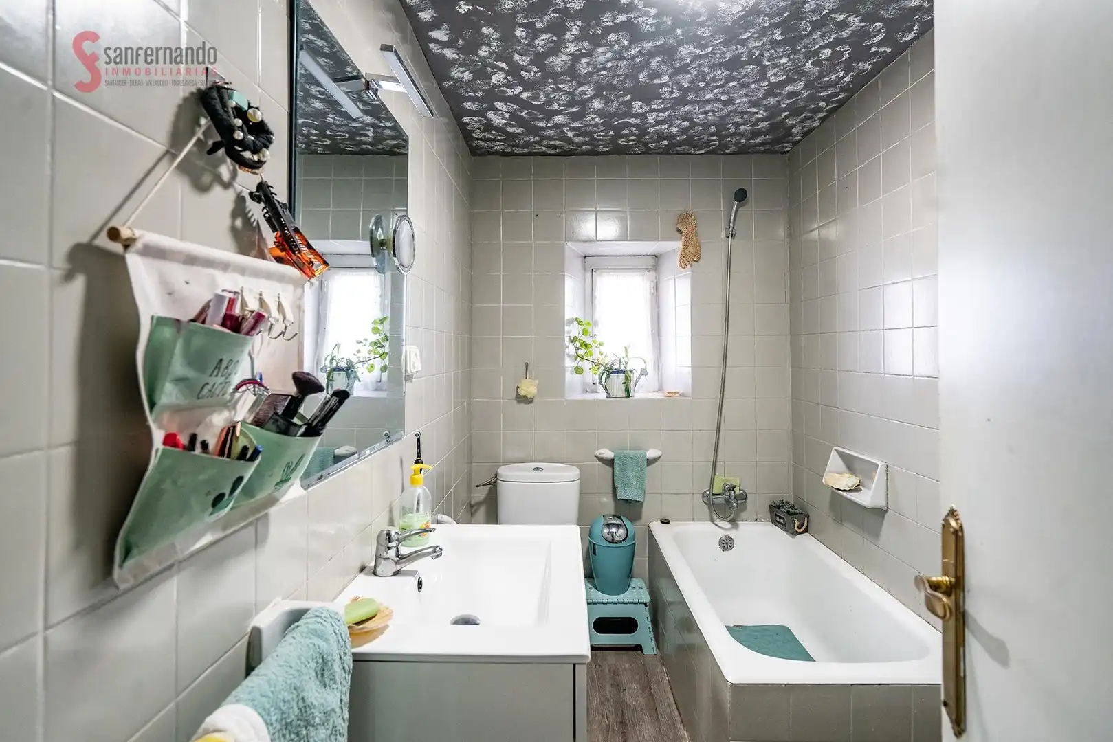 Baño de Casa adosada en venta en Torrelavega  con Jardín privado, Terraza y Trastero