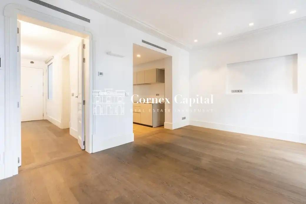 Außenansicht von Maisonette zum Verkauf in Barcelona mit Heizung, Terrasse und Abstellraum