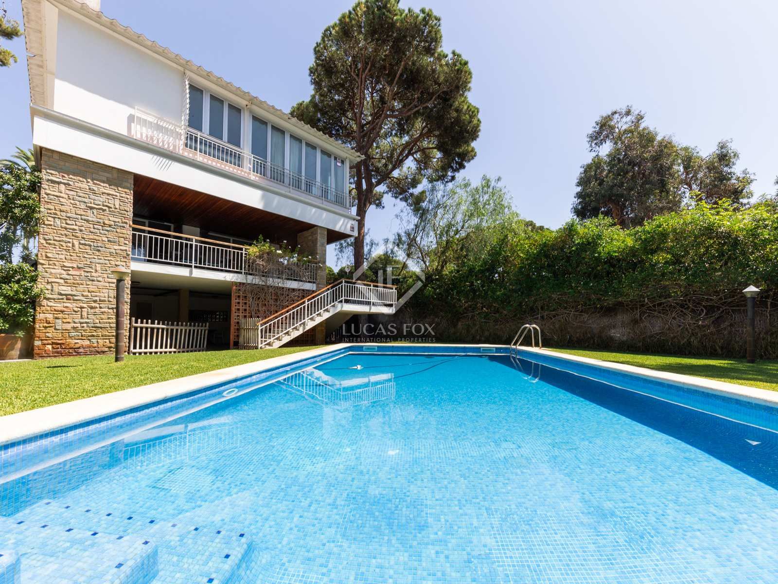 Swimming pool of House or chalet for sale in Castelldefels  with Air Conditioner, Private garden and Terrace