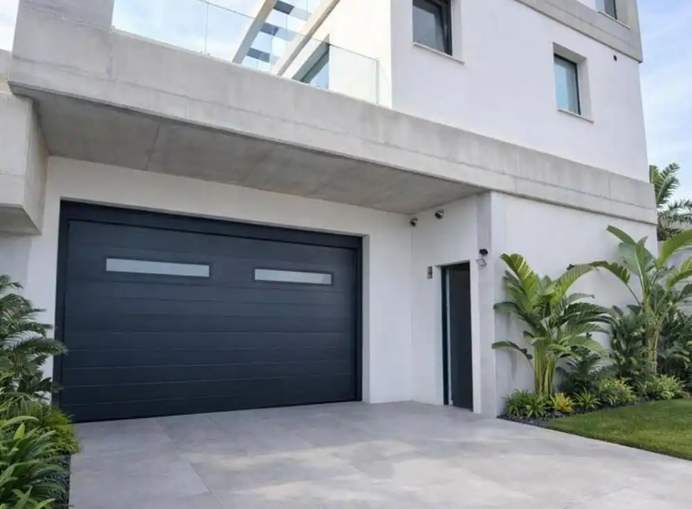 Vista exterior de Casa o chalet de alquiler en Marbella con Aire acondicionado, Jardín privado y Terraza