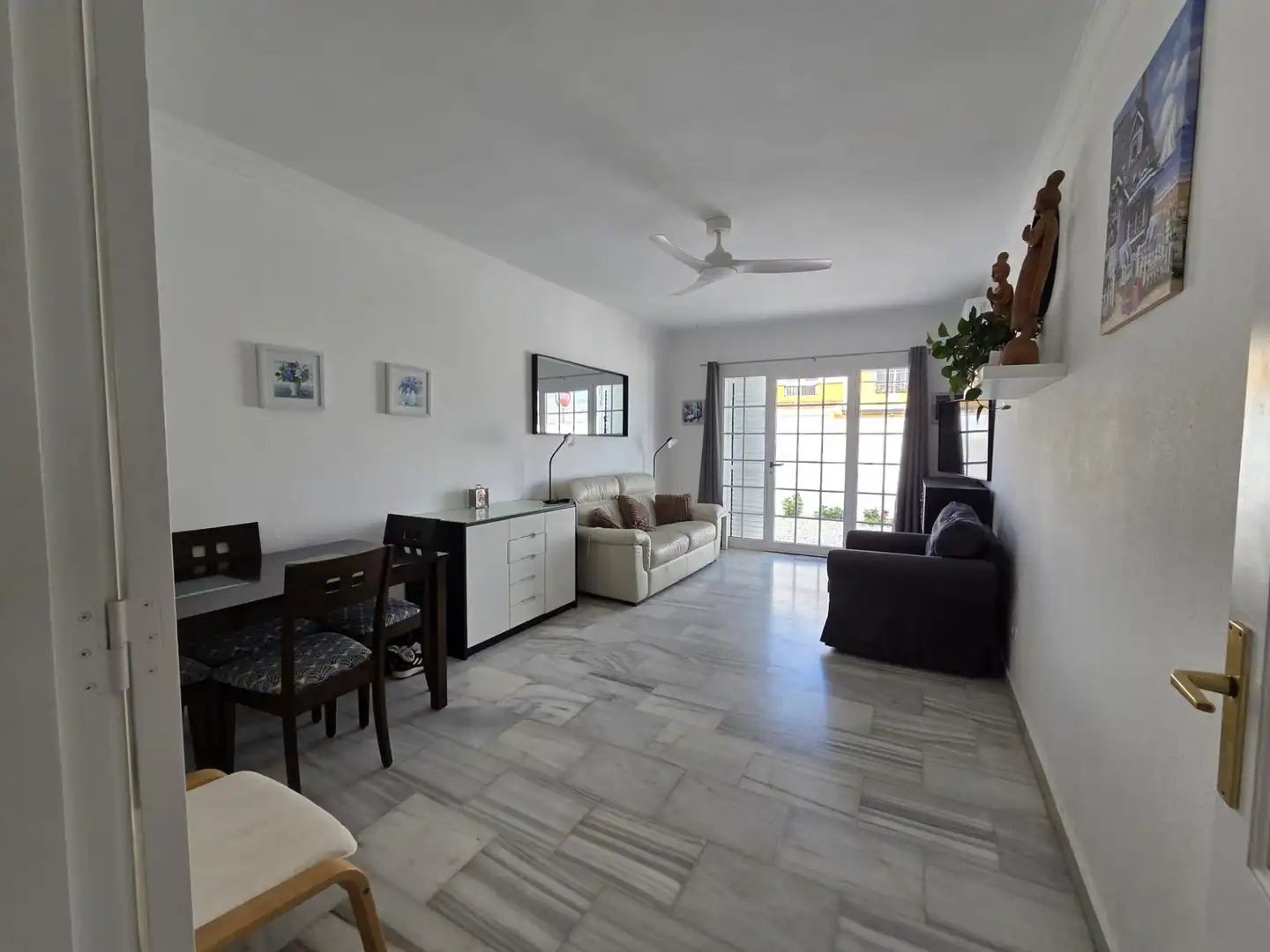 Living room of Detached homes for sale in San Bartolomé de Tirajana  with Air Conditioner, Private garden and Terrace