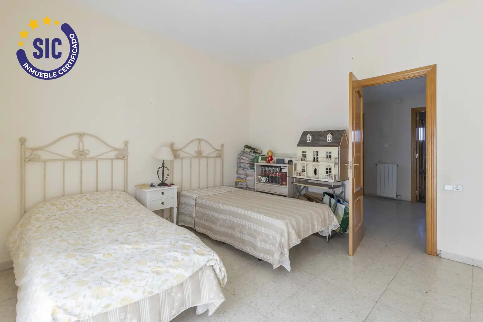 Habitación de Casa o chalet en venta en Torrent con Aire acondicionado, Jardín privado y Terraza