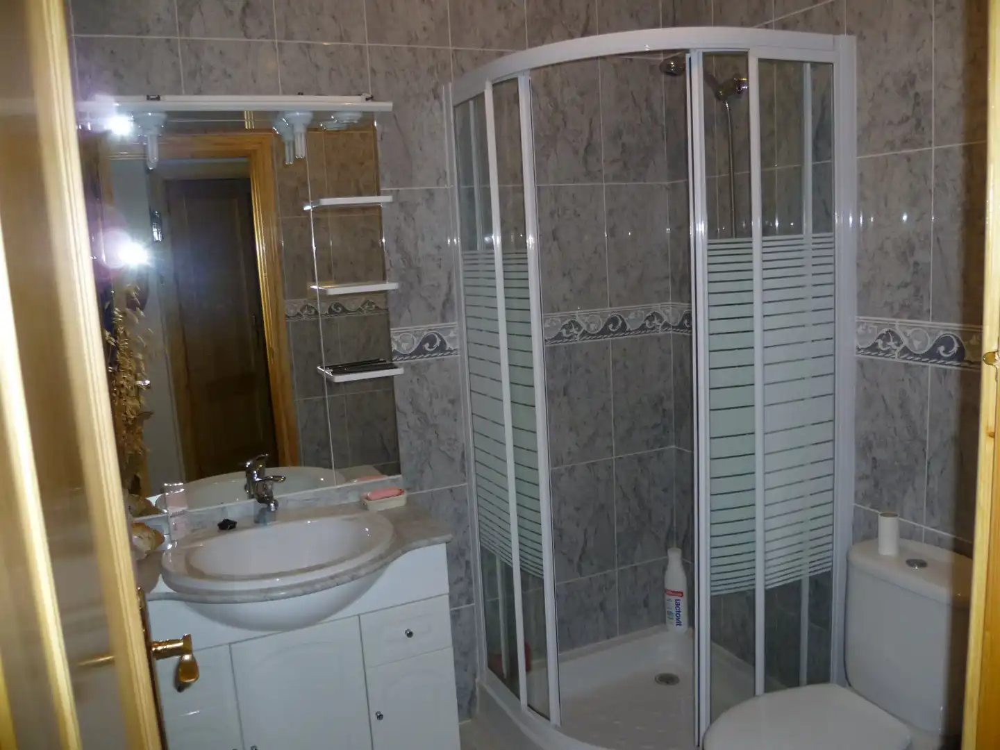 Bathroom of Houses for sale in Siles  with Air Conditioner, Terrace and Furnished