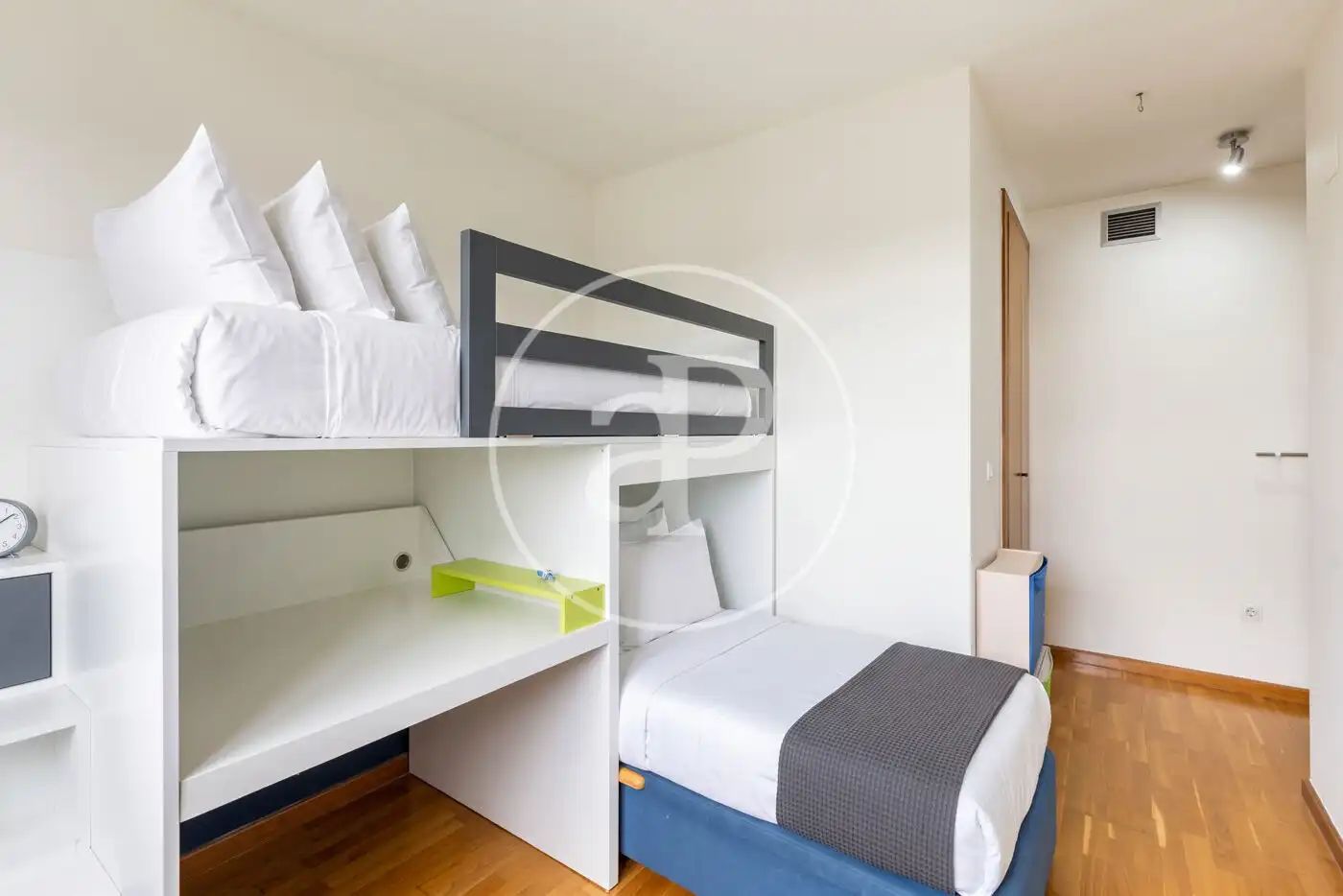 Schlafzimmer von Wohnung zum Verkauf in Valencia mit Klimaanlage, Heizung und Terrasse