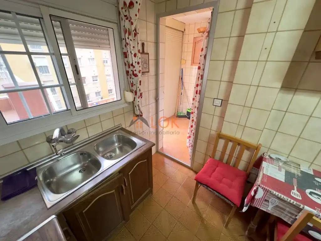Cuina de Pis en venda en Málaga amb Aire condicionat i Terrassa