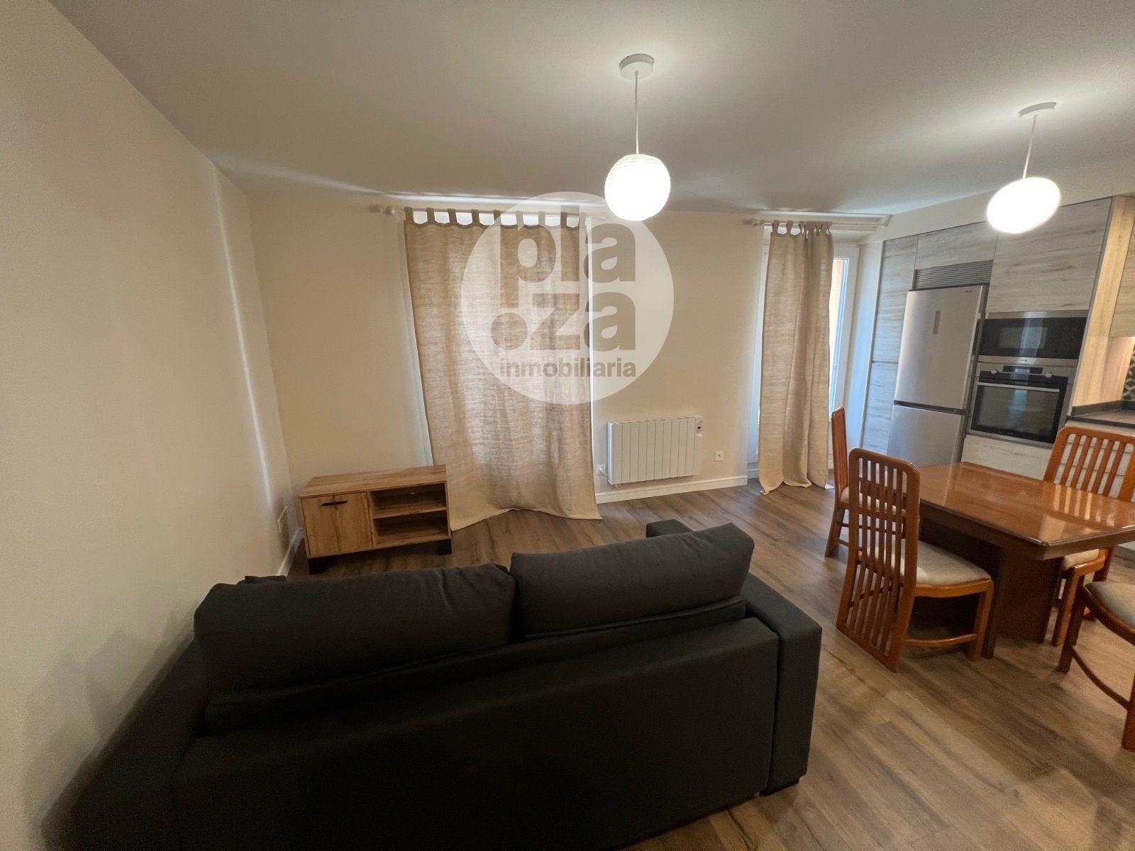 Sala d'estar de Pis de lloguer en Burgos Capital amb Calefacció i Moblat