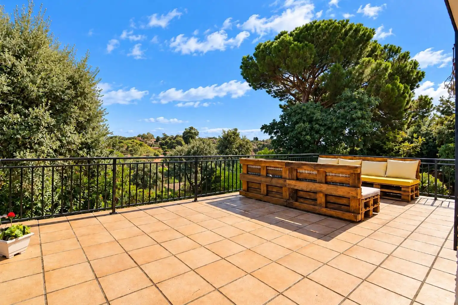 Terrassa de Casa o xalet en venda en Villa del Prado, Madrid