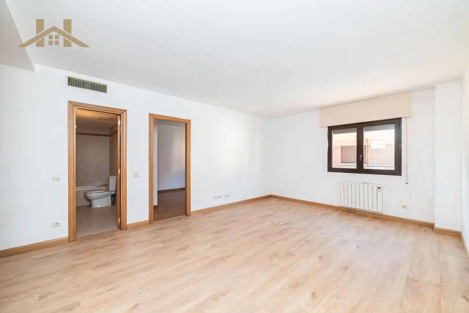 Habitación de Piso en venta en Casarrubios del Monte con Trastero, Horno y Piscina comunitaria