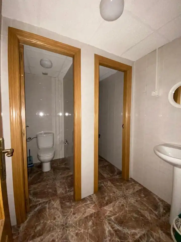 Local comercial en venda a Calle Alcalde Miguel Castaño 11 24005 Leon, imagen 8