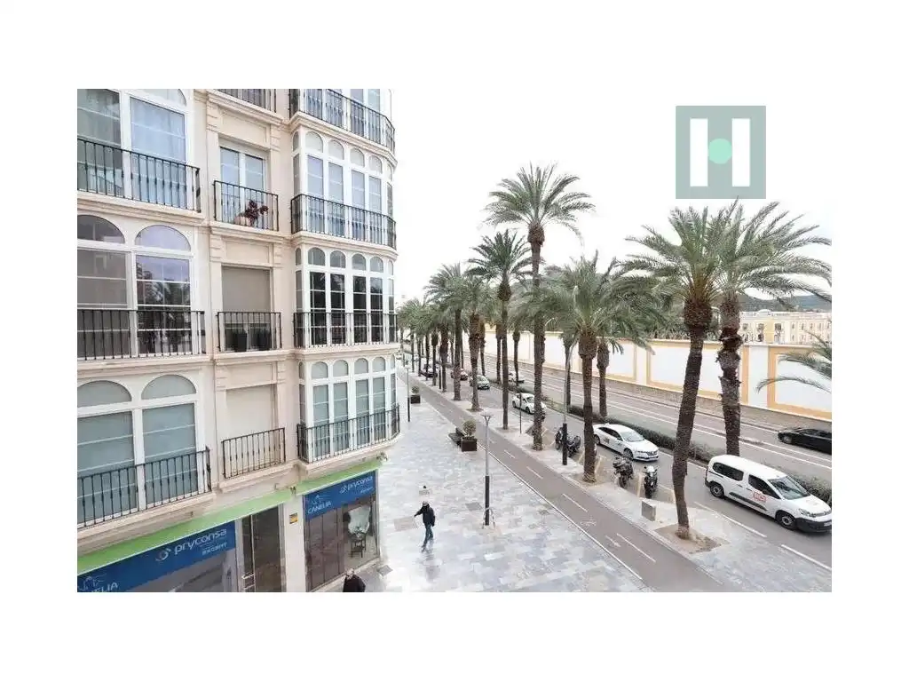 Piso en venta en Plaza Castellini, Casco Antiguo