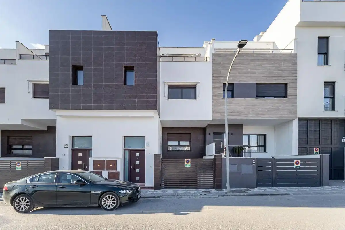 Vista exterior de Casa o chalet en venta en Maracena con Aire acondicionado, Calefacción y Terraza