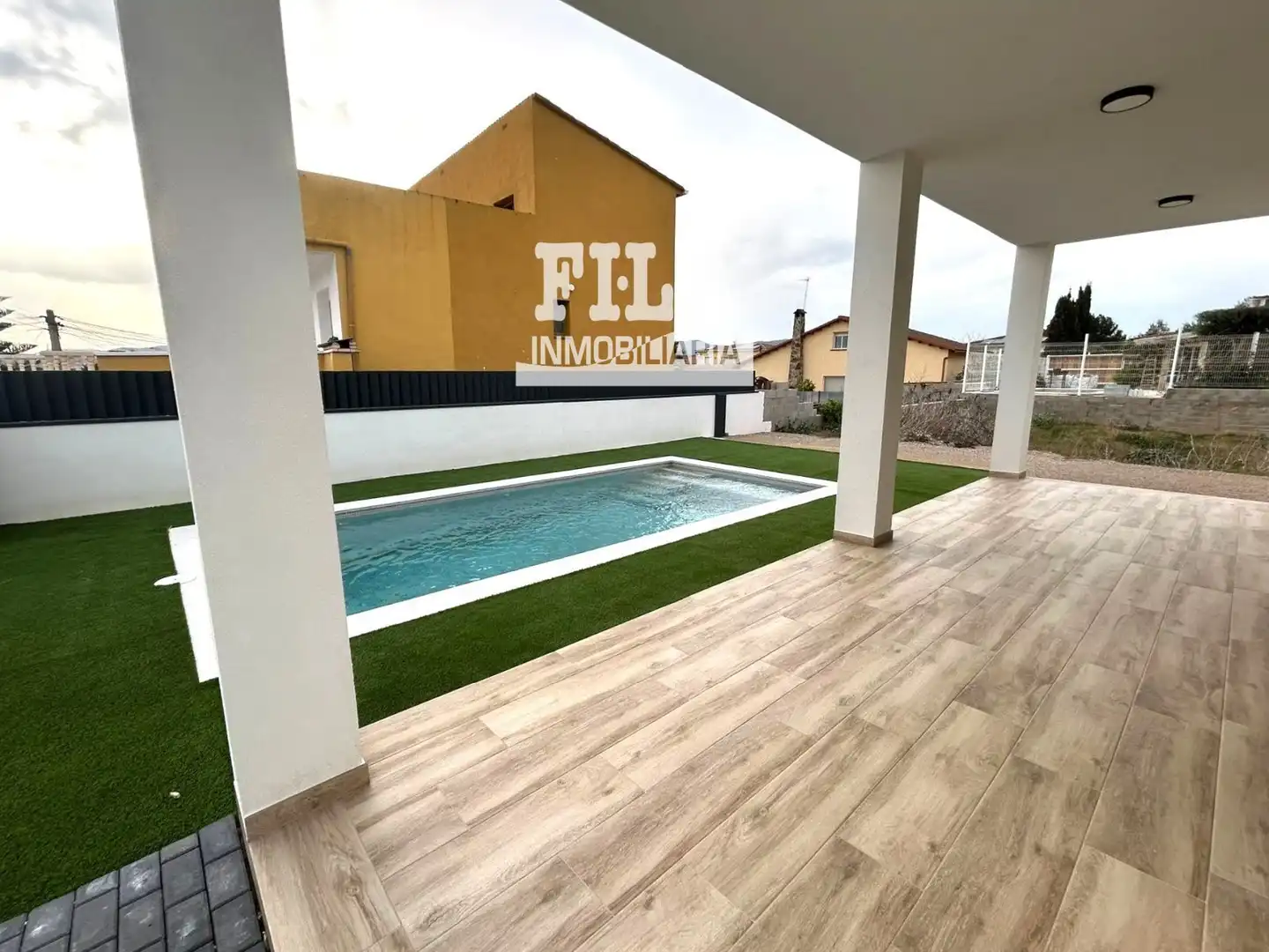 Swimming pool of Houses for rent in El Vendrell  with Air Conditioner, Heating and Terrace