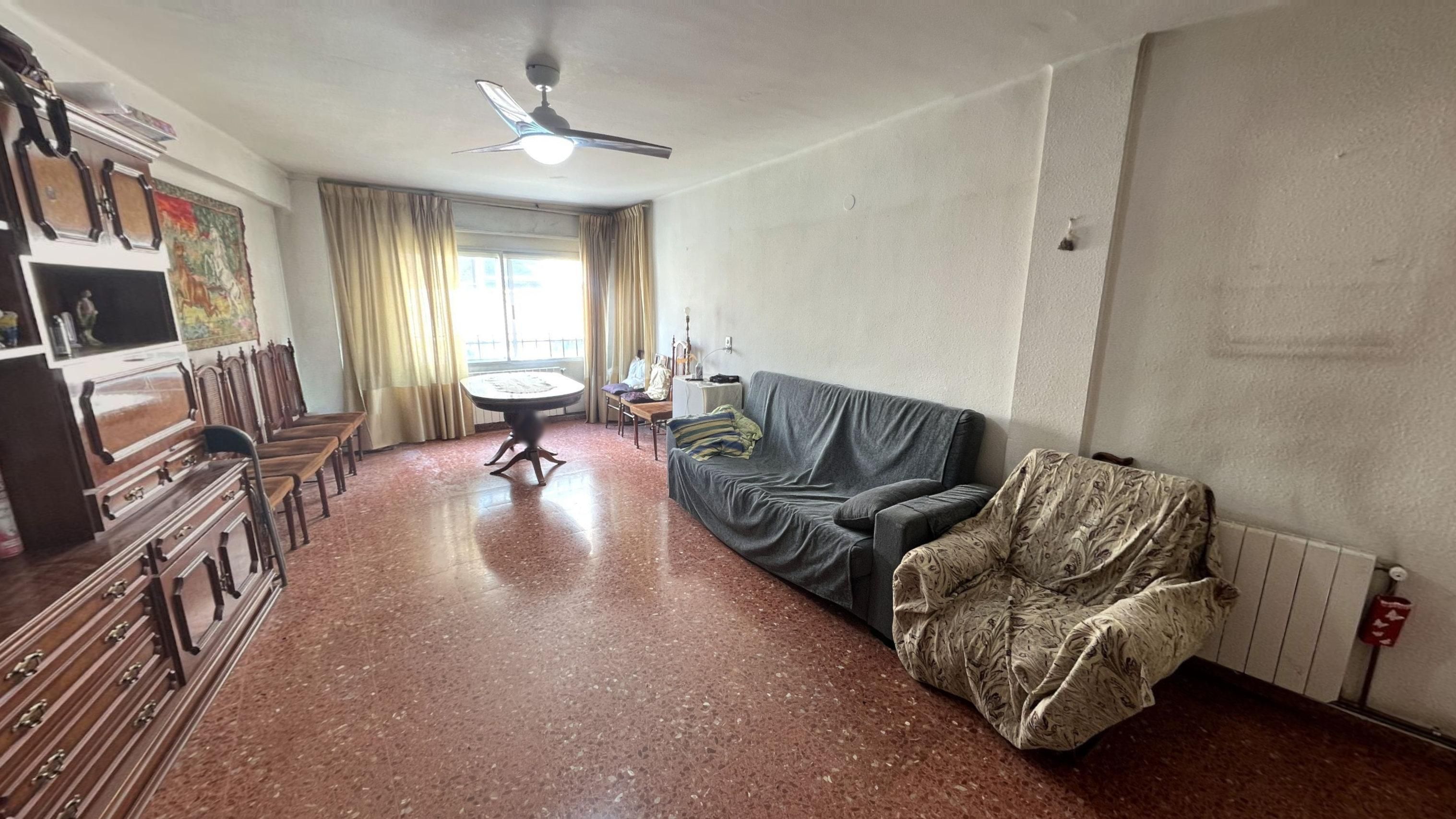 Living room of Flat for sale in Utiel  with Heating and Furnished