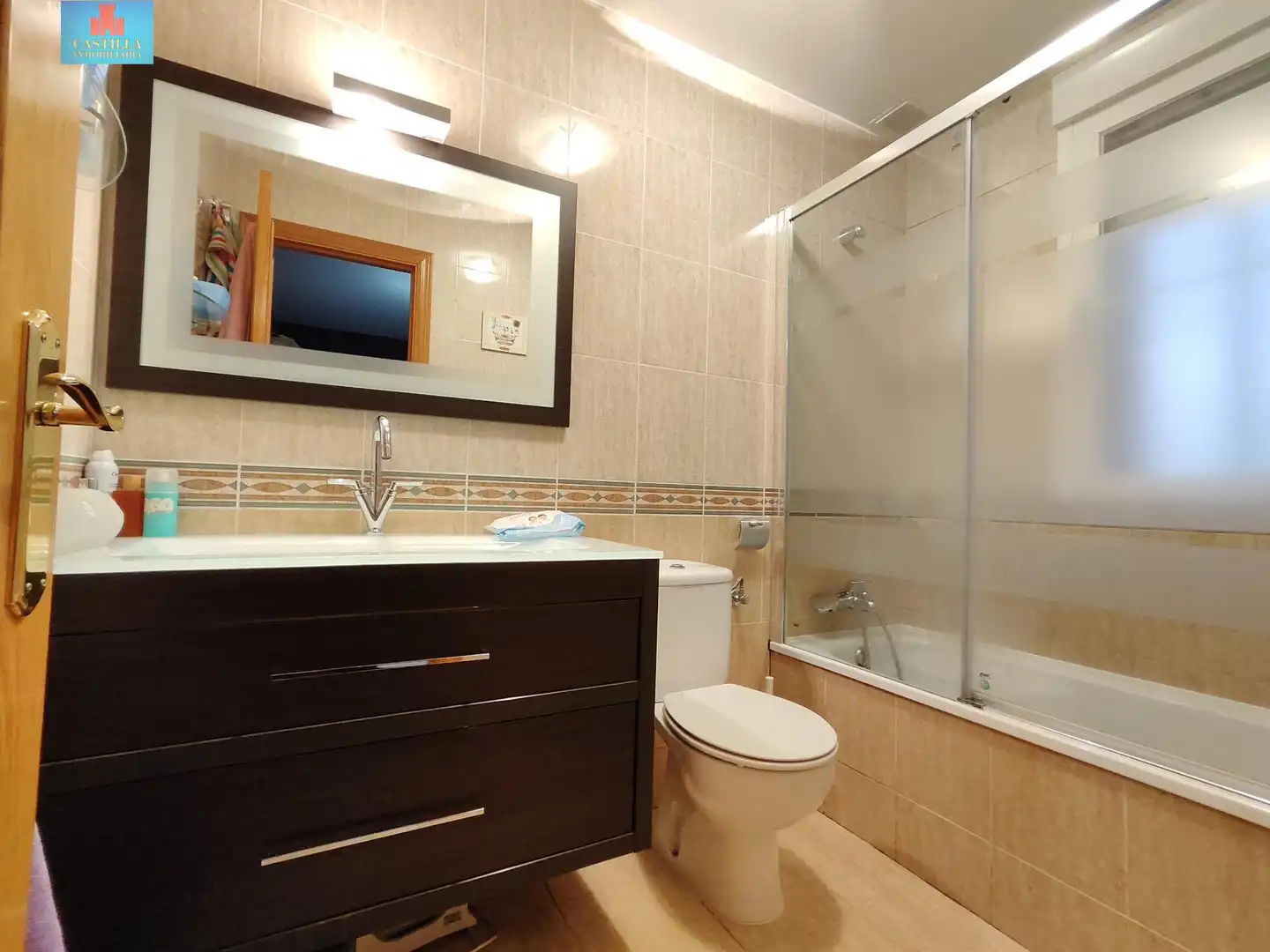 Baño de Casa adosada en venta en Berrocalejo de Aragona con Calefacción, Terraza y Trastero