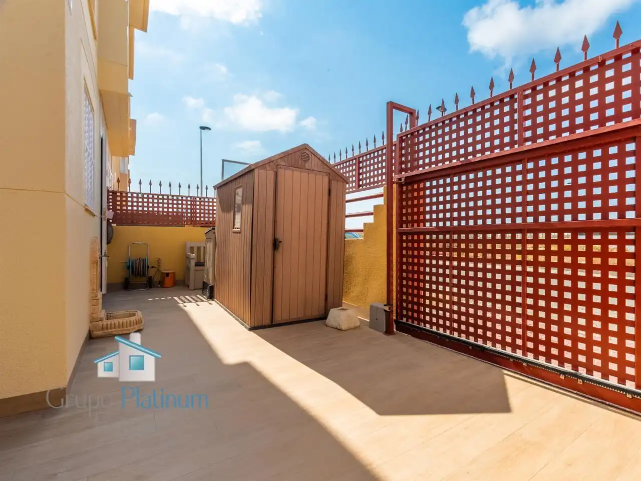 Terrassa de Casa o xalet en venda en Mazarrón amb Traster, Piscina i Moblat