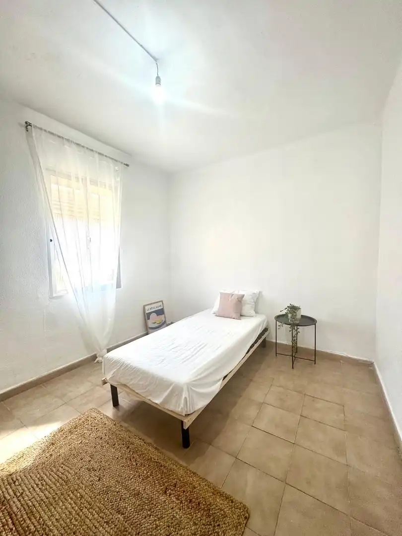 Habitación de Piso en venta en Málaga con Aire acondicionado, Calefacción y Balcón
