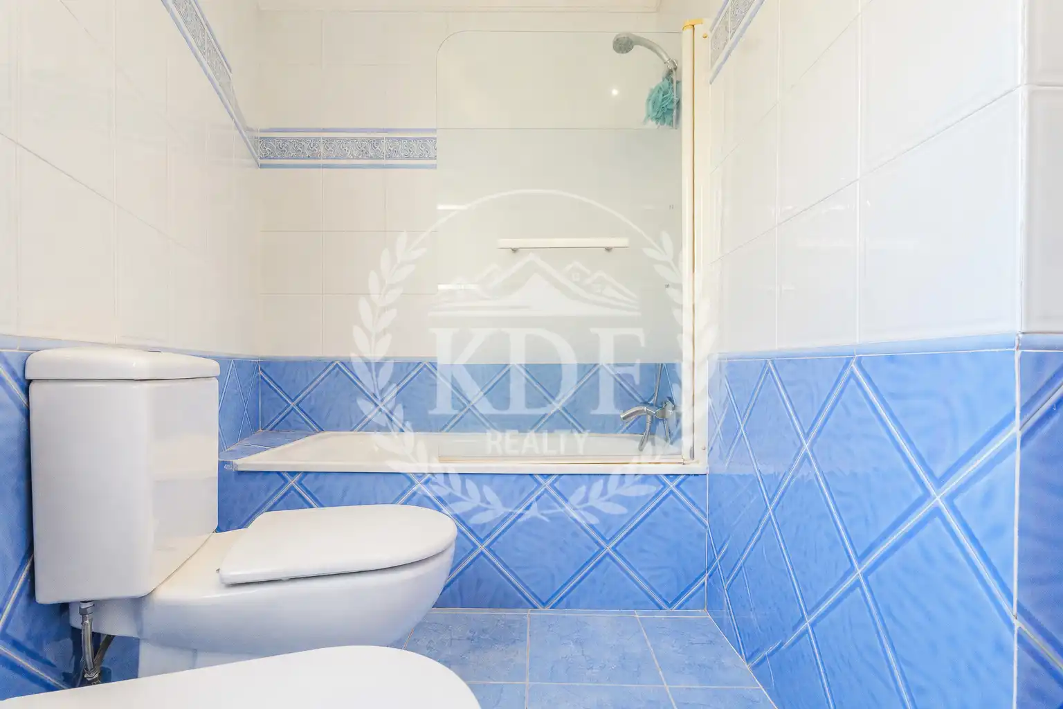 Bathroom of Houses for sale in El Rosario  with Private garden, Terrace and Swimming Pool