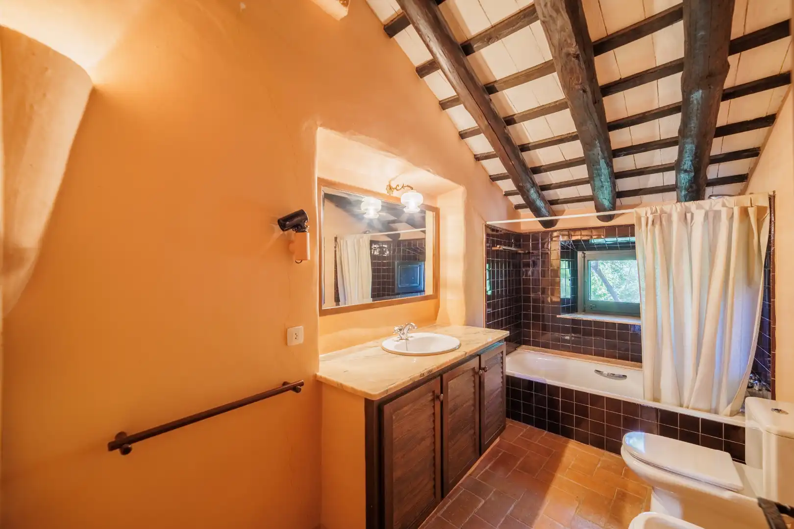 Bathroom of Country homes for sale in Parlavà  with Air Conditioner, Private garden and Terrace