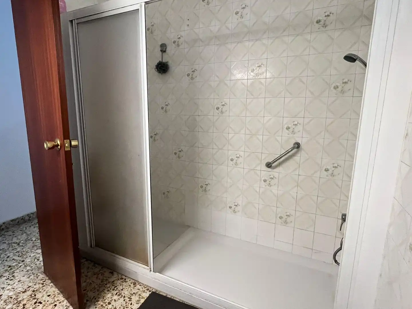 Badezimmer von Wohnung zur untervermieten in Elche / Elx mit Terrasse und Möbliert