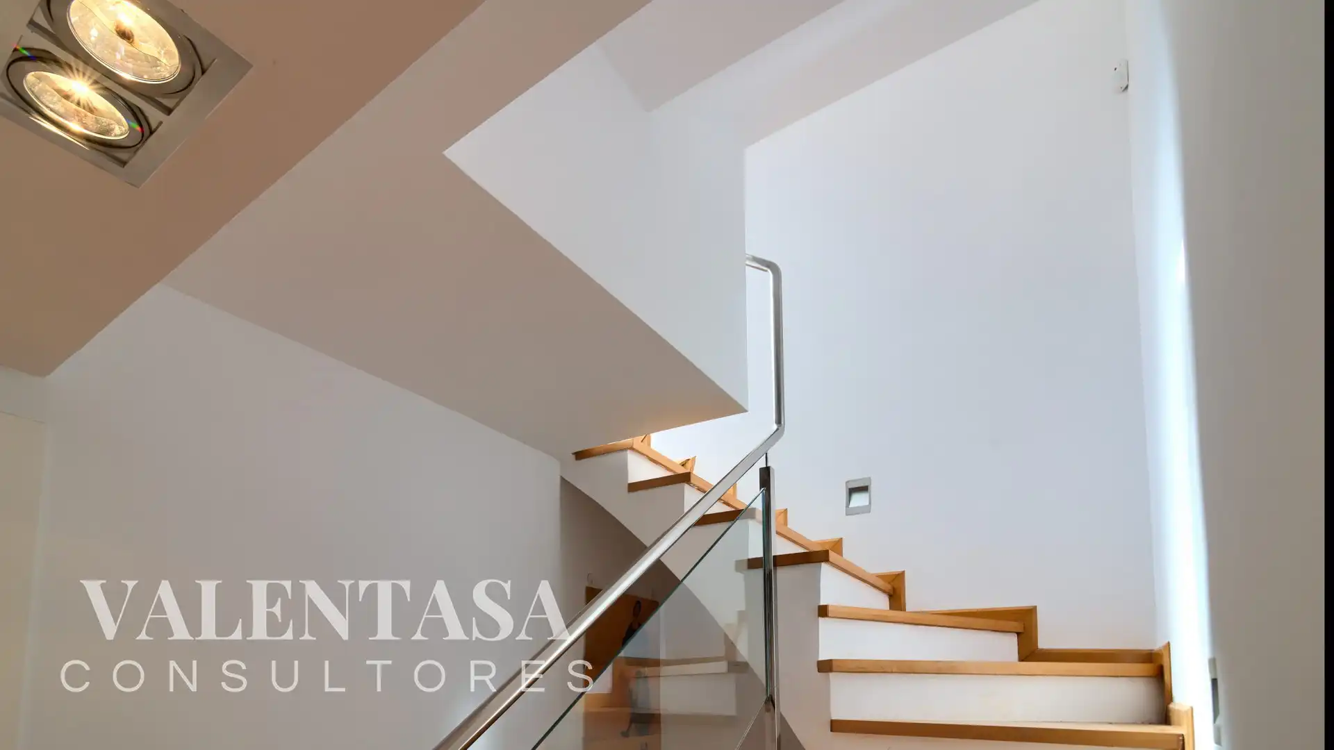 Detached homes for sale in Chiva  with Air Conditioner, Private garden and Terrace