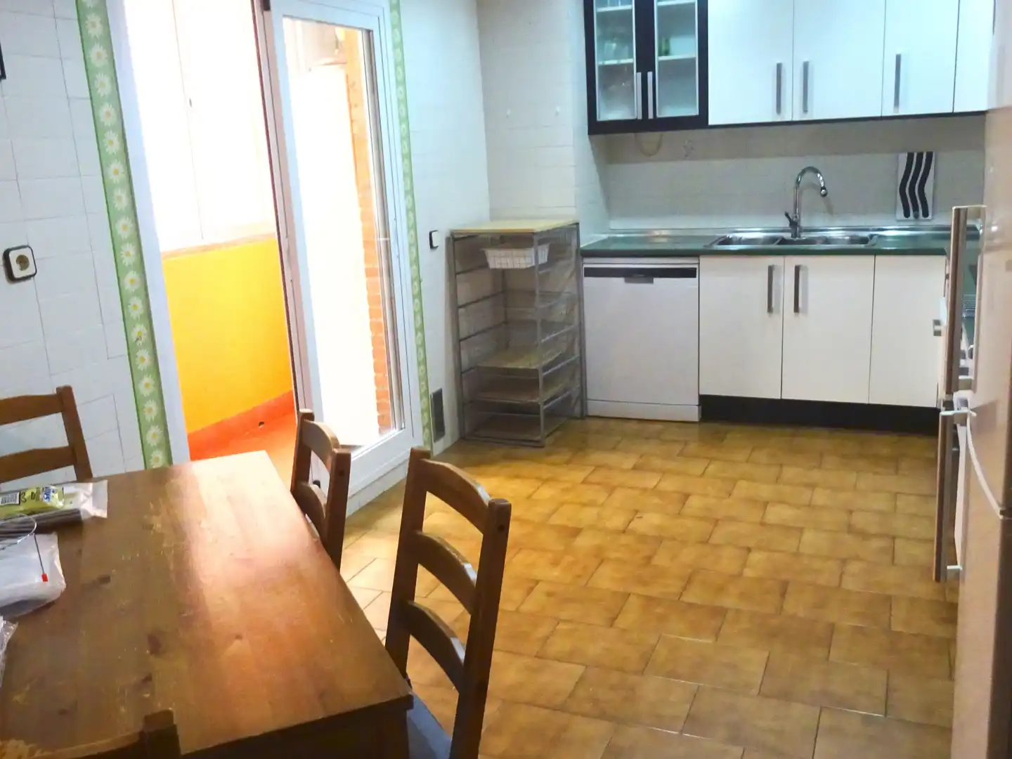 Kitchen of Flat for rent in Tres Cantos  with Heating, Parquet flooring and Terrace