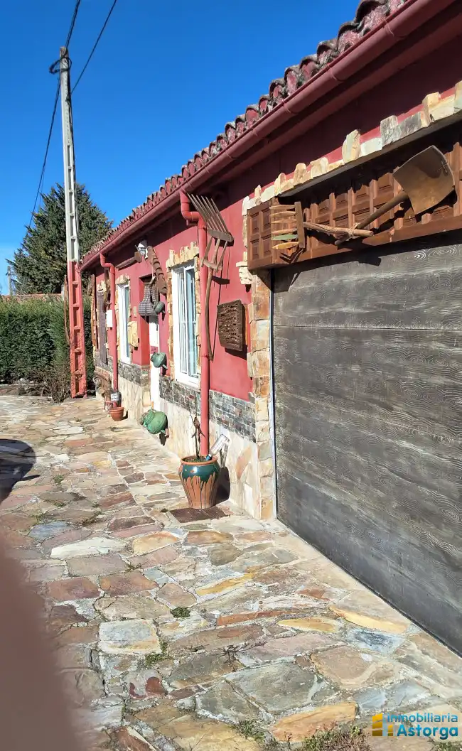 Exterior view of Houses for sale in Brazuelo  with Heating and Furnished