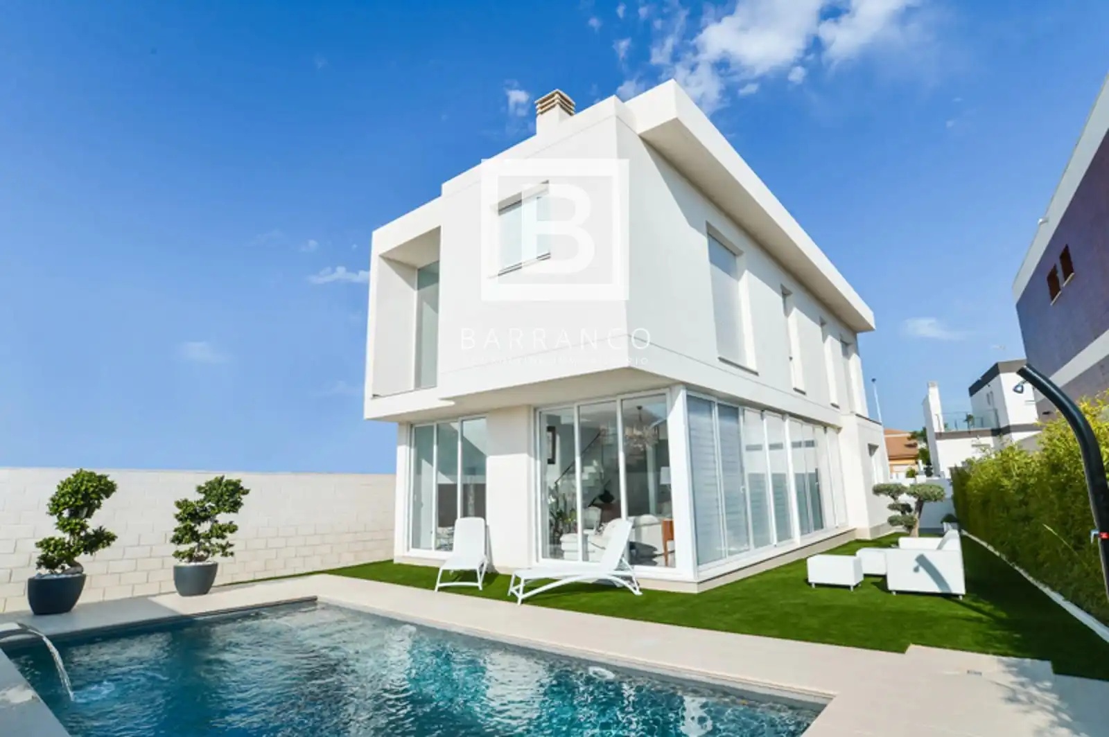 Chalet con piscina en venta en Josefina Cases Martínez, imagen 5