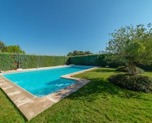 Swimming pool of House or chalet for sale in Valdemorillo  with Air Conditioner, Heating and Private garden