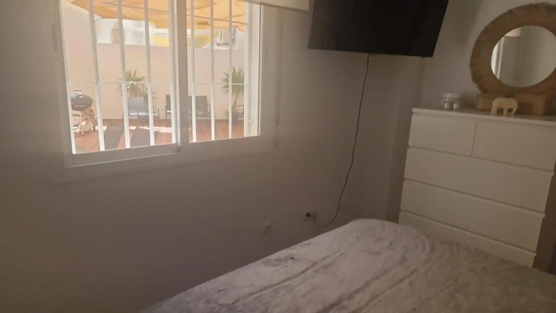 Bedroom of Flat for rent in La Zubia