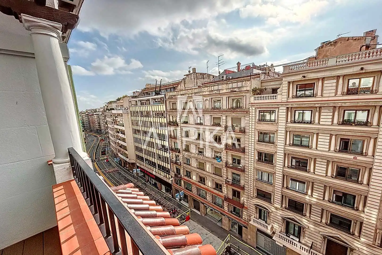Außenansicht von Wohnung zur Miete in Barcelona mit Klimaanlage, Parkett und Terrasse