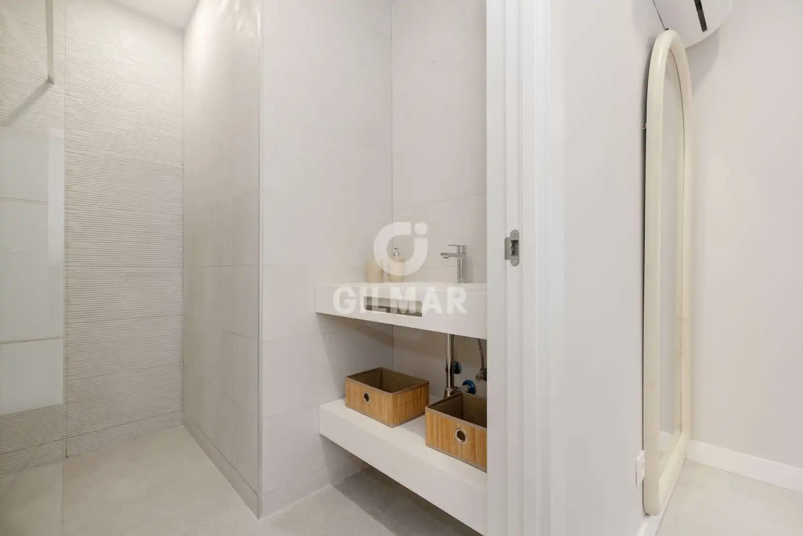Bany de Apartament en venda en Estepona amb Balcó