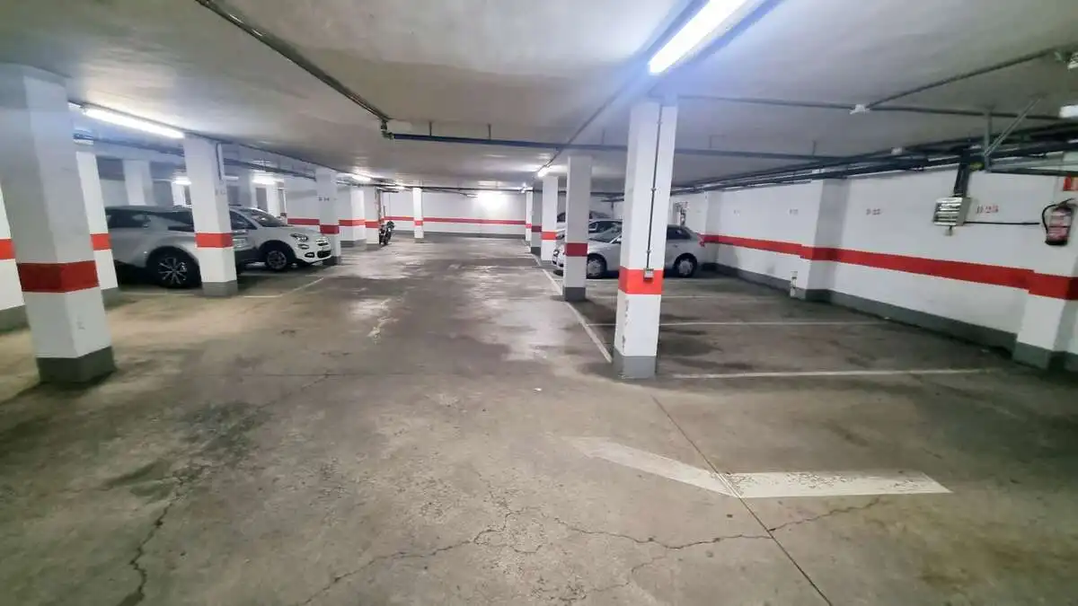 Aparcament de Pis en venda en Arrecife amb Terrassa, Moblat i Balcó