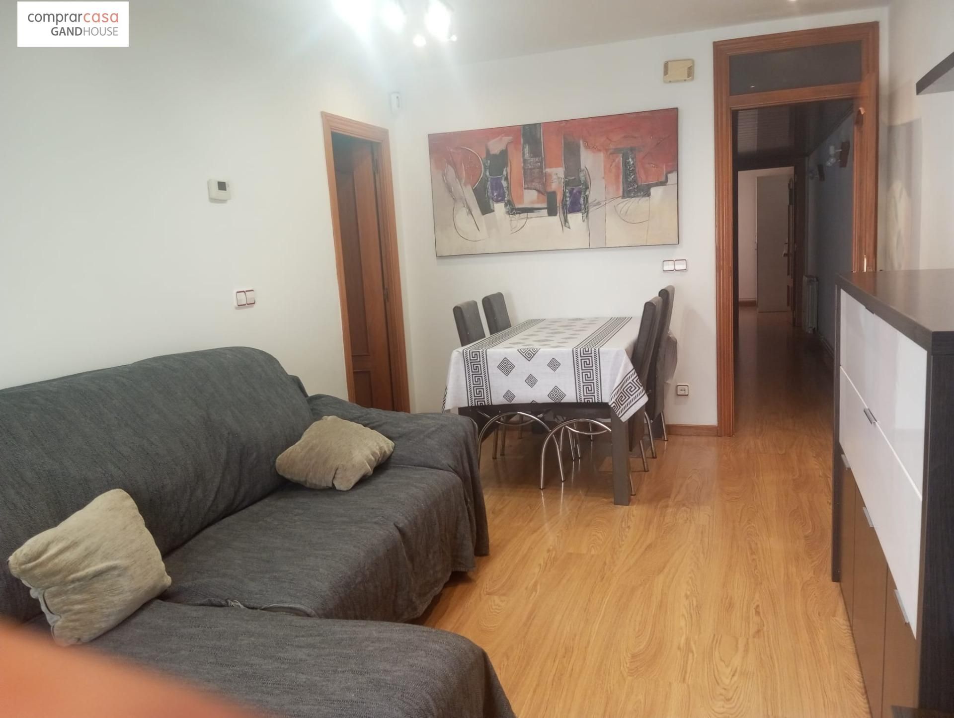 Sala d'estar de Pis en venda en Badalona amb Calefacció, Parquet i Alarma