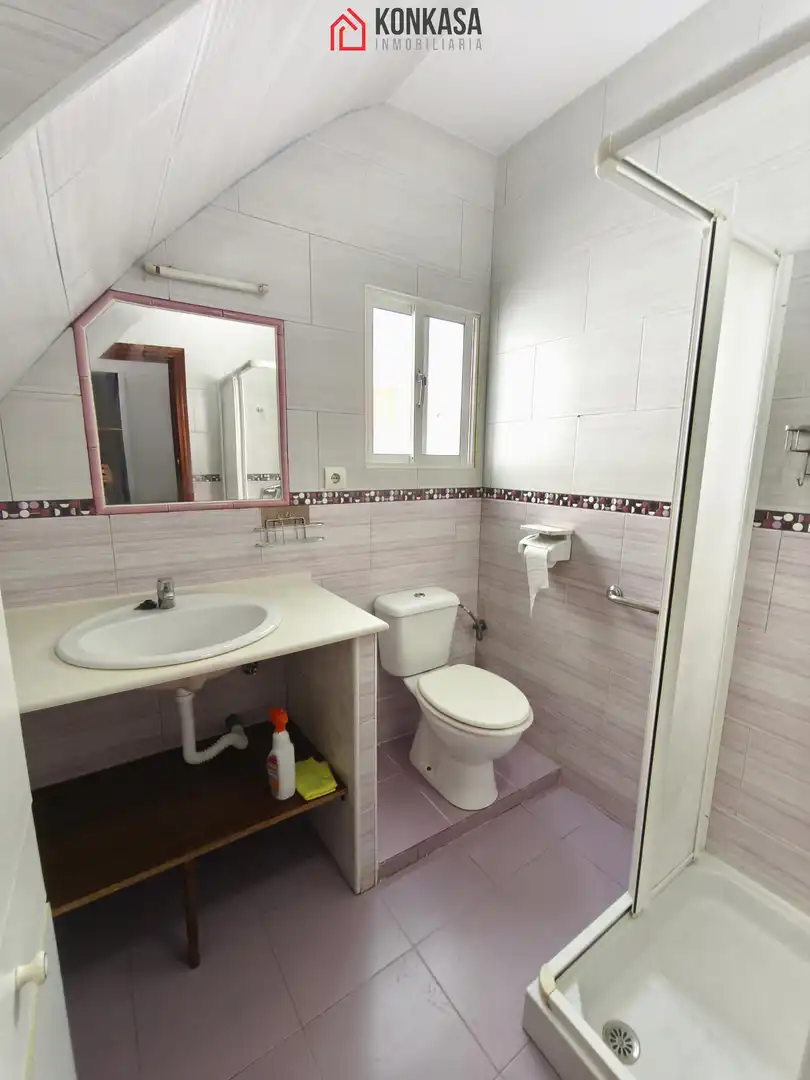 Bany de Casa o xalet en venda en Arcos de la Frontera amb Aire condicionat, Terrassa i Traster