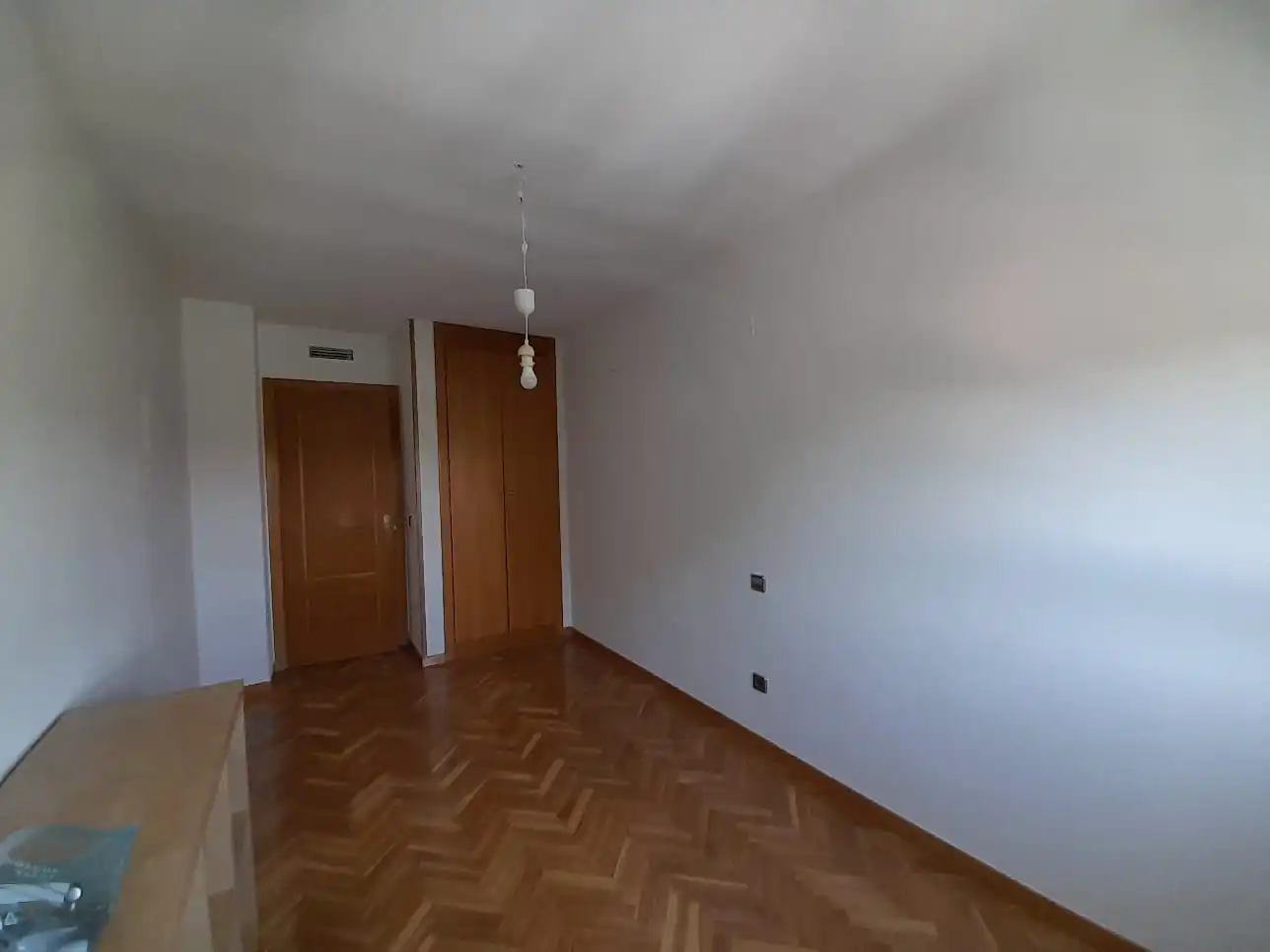 Bedroom of Flat for sale in Madrid  with Air Conditioner, Heating and Storage room