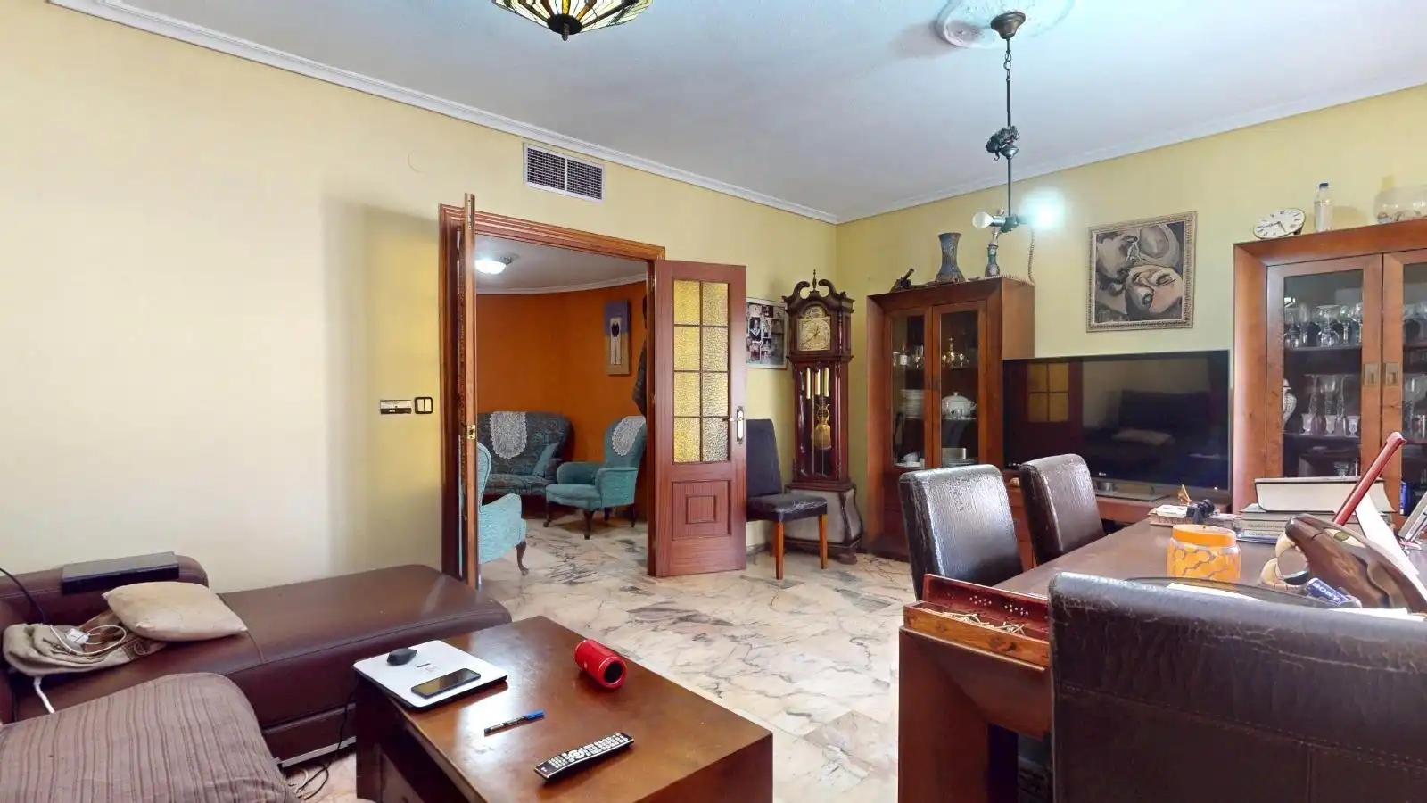 Sala d'estar de Casa o xalet en venda en Córdoba amb Jardí privat, Terrassa i Traster