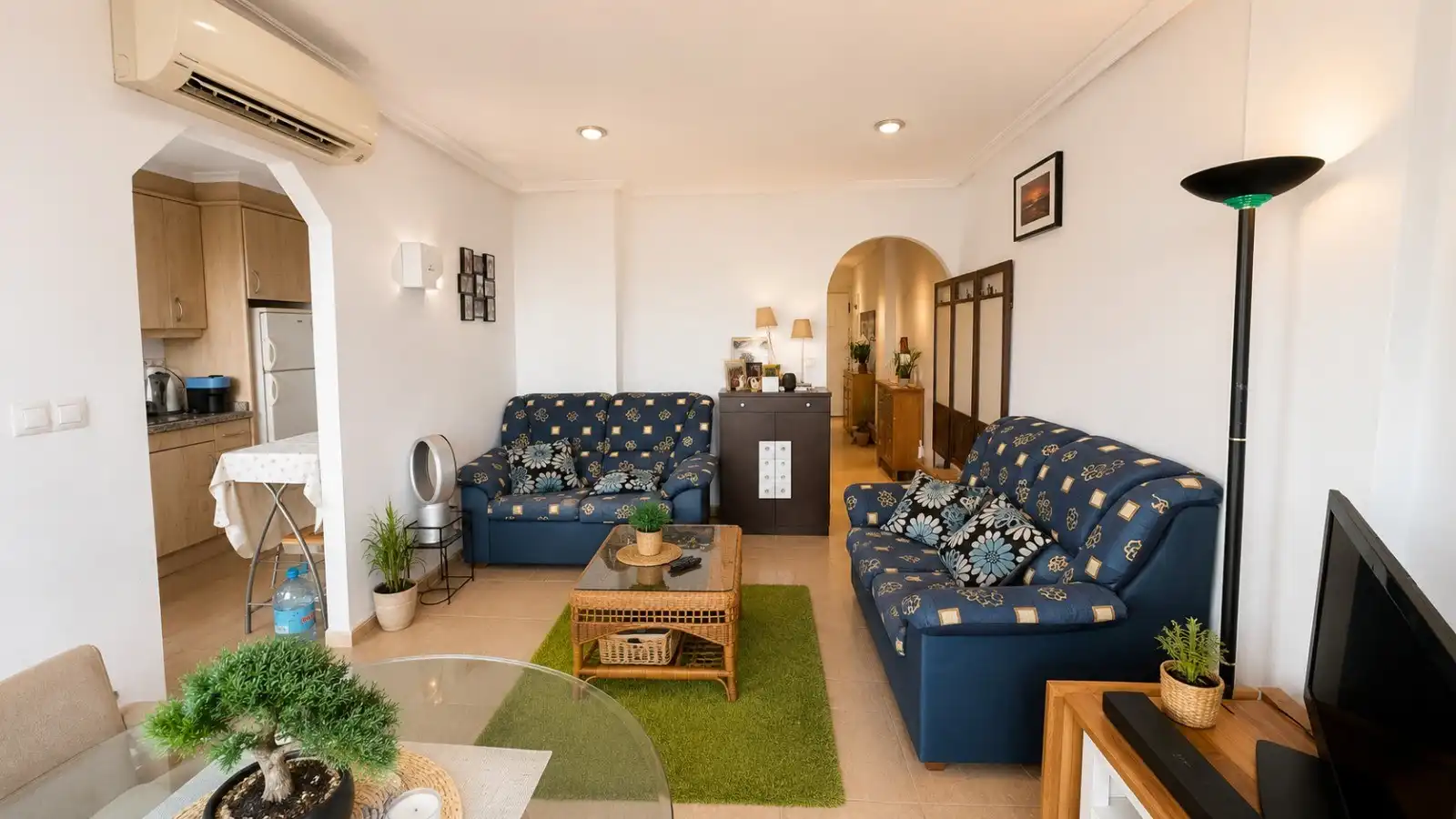 Living room of Flat for sale in Guardamar del Segura  with Terrace, Swimming Pool and Furnished
